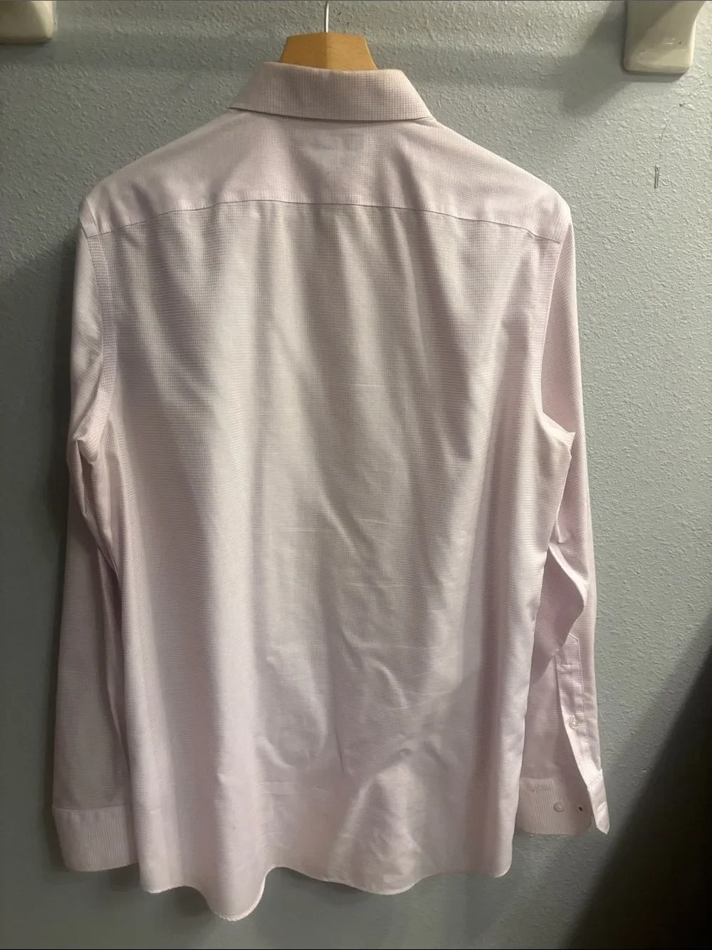 Banana Republic Light Pink Men's Dress Shirt - Classic Point Collar